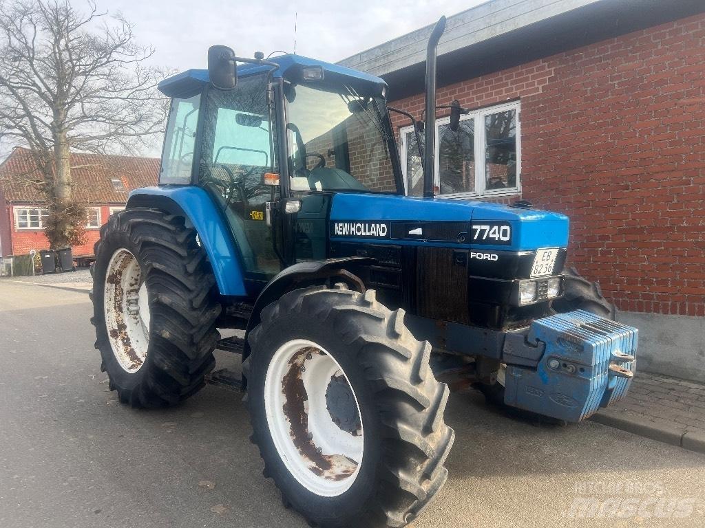 New Holland 7740 Traktoren