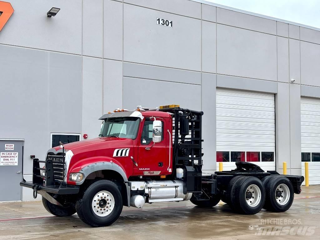 Mack Granite Bergungsfahrzeuge