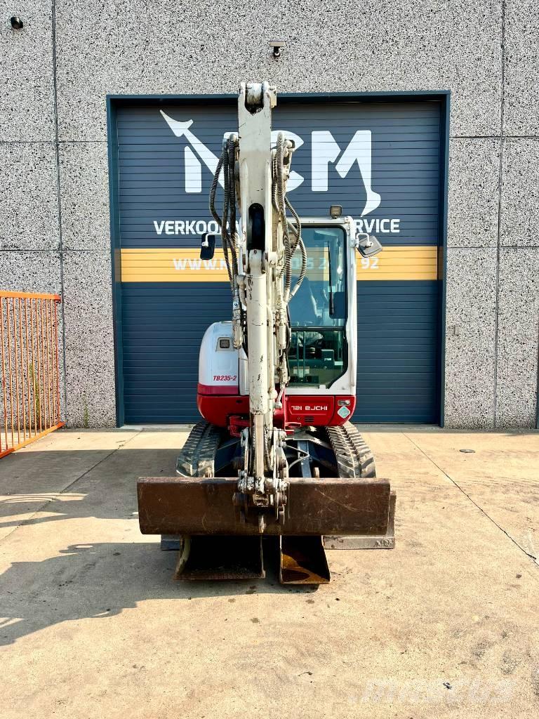 Takeuchi TB 235 Minibagger < 7t