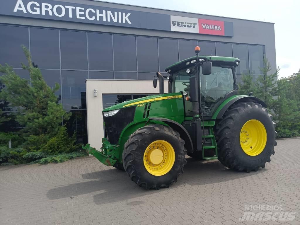 John Deere 7215 R Traktoren