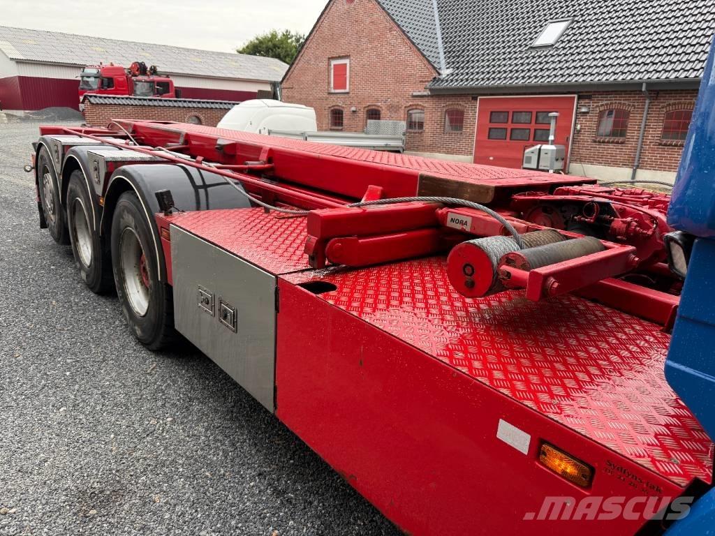 Scania R520 8x4 Absetzkipper