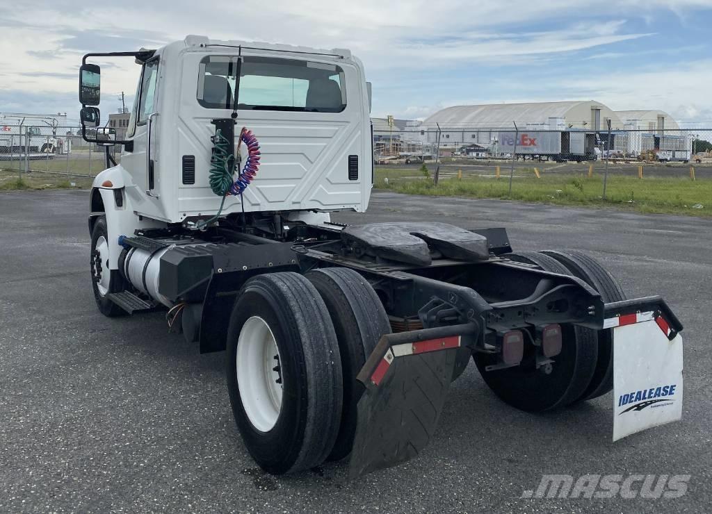 International MV607 Sattelzugmaschinen