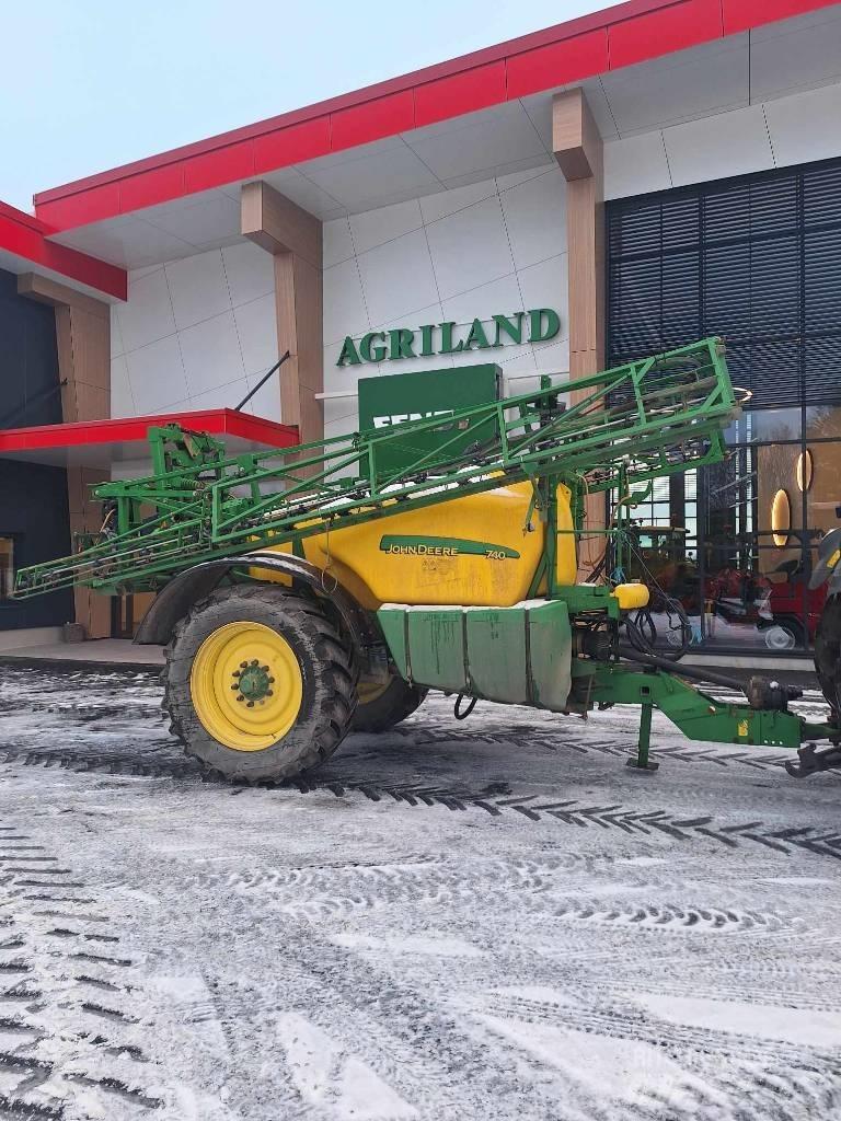 John Deere 740 Anhängespritzen