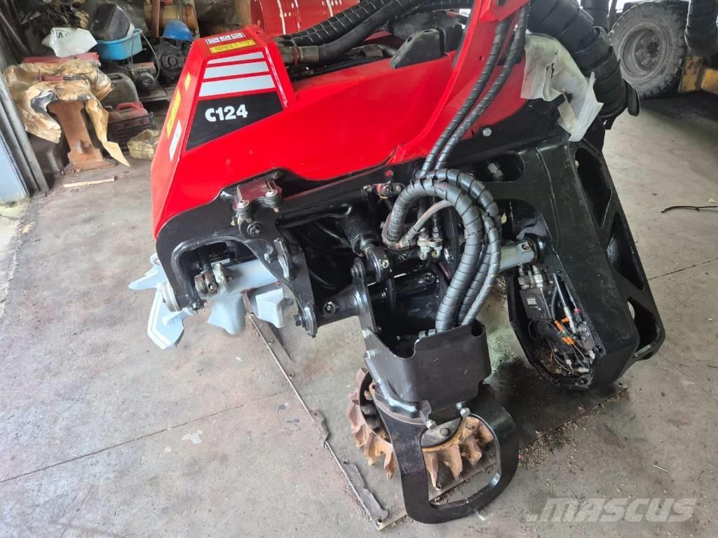 Komatsu C 124 Schneidwerke