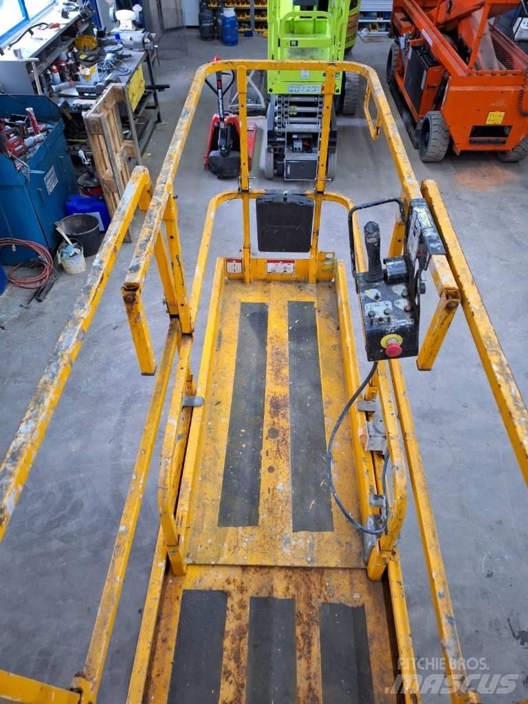 Haulotte Compact 8 Scheren-Arbeitsbühnen