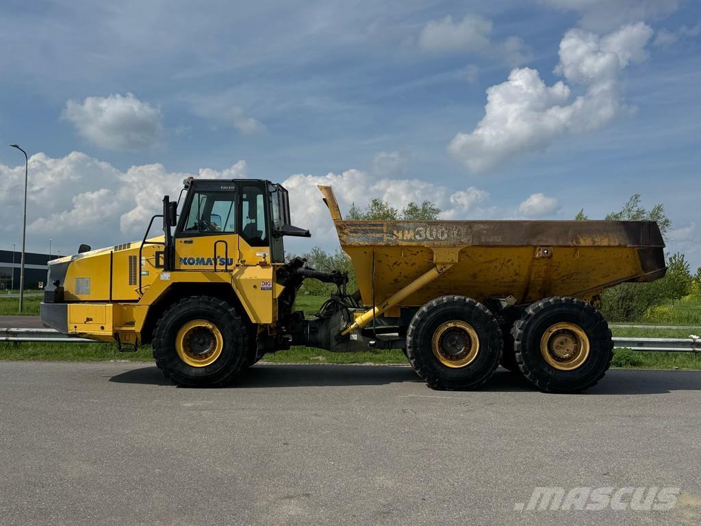 Komatsu HM300-2 Dumper - Knickgelenk