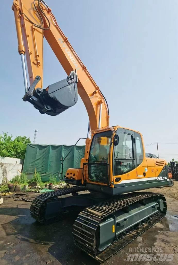 Hyundai R220LC-9 Raupenbagger