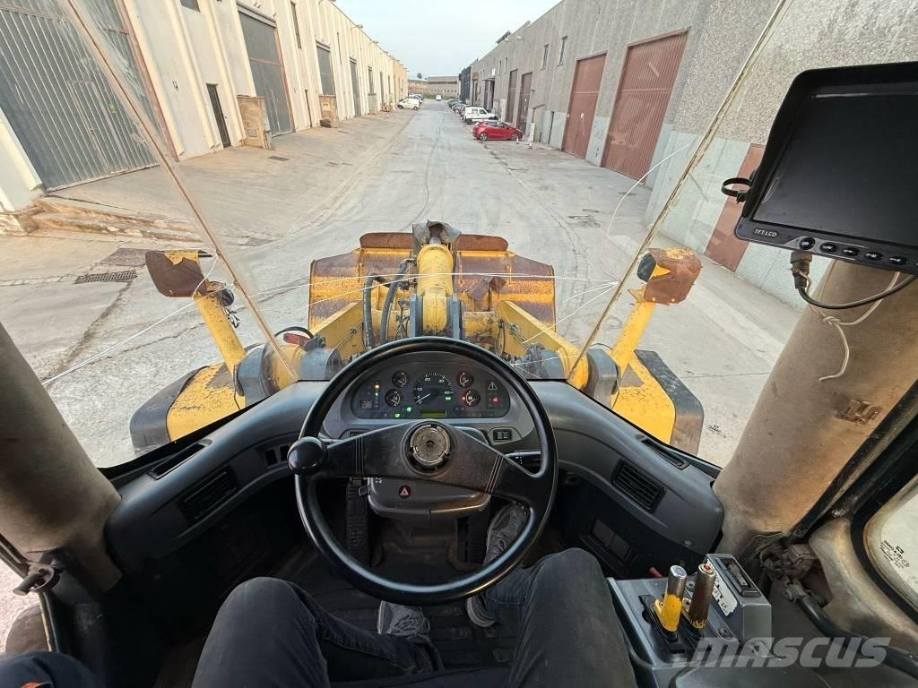 Komatsu WA 380-5H Radlader
