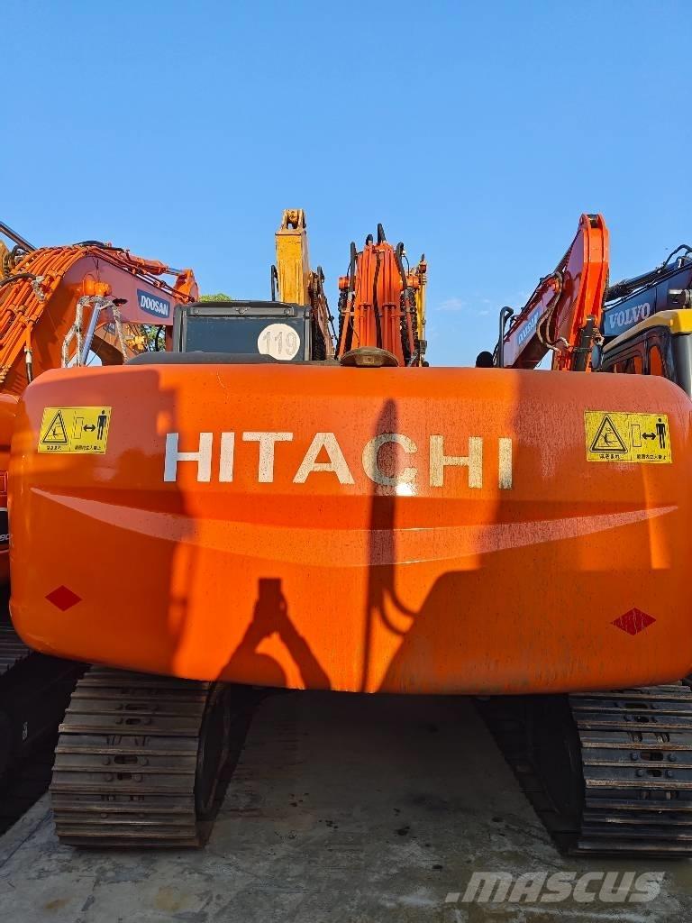 Hitachi ZX 210 Raupenbagger