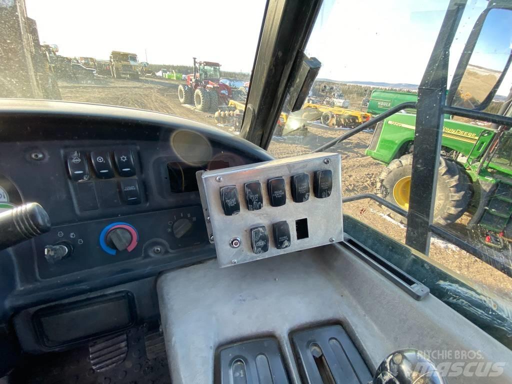CAT 740 B Dumper - Knickgelenk