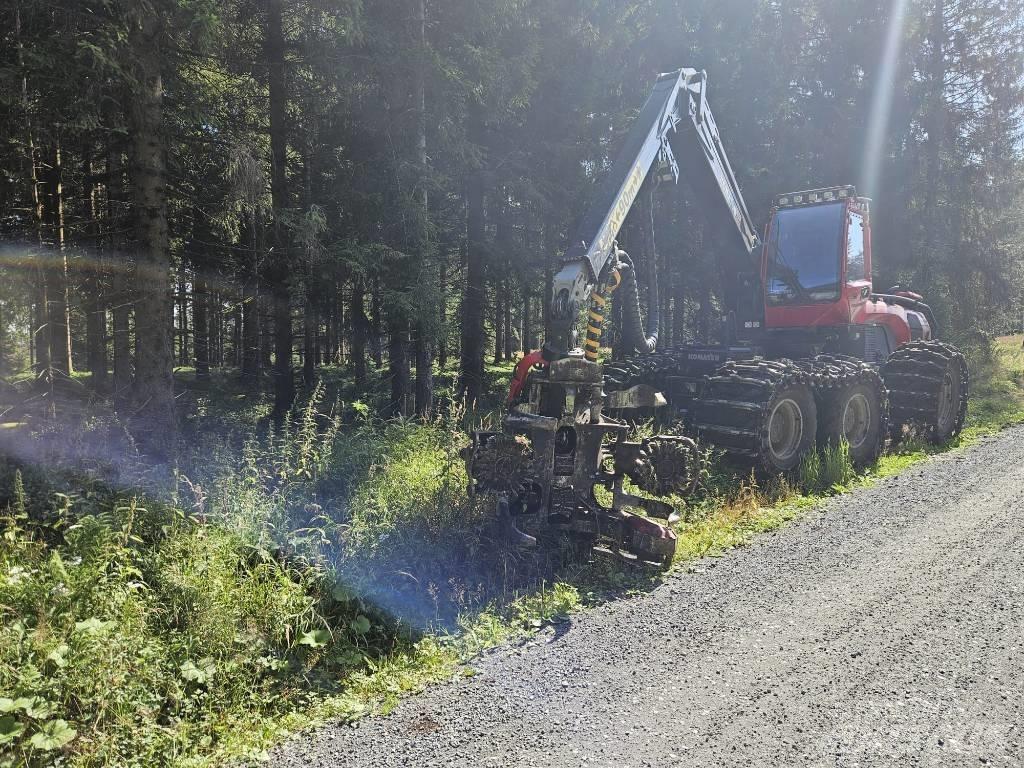 Komatsu 951 Harvester