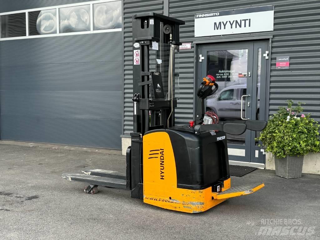 Hyundai 15ESR Zelfrijdende stapelaars