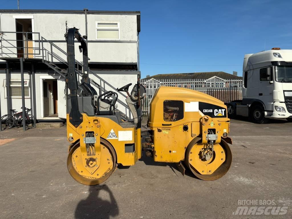 CAT CB 34 B Tandemwalzen