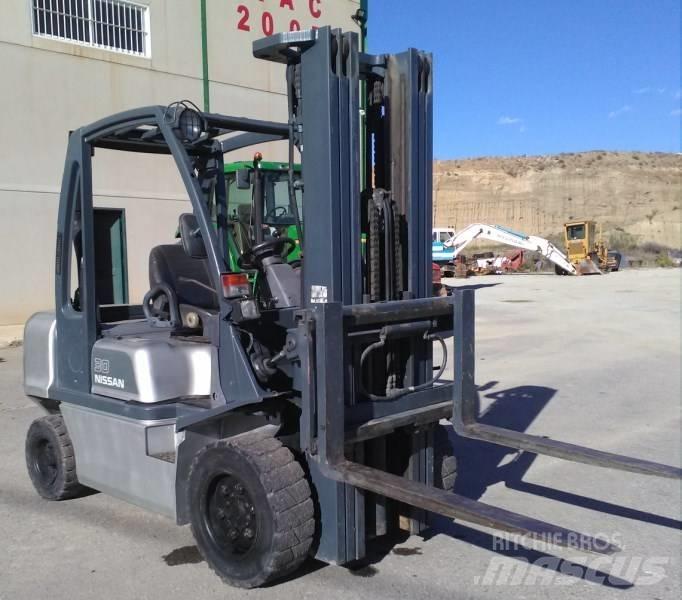 Nissan FGD02A30Q Diesel heftrucks