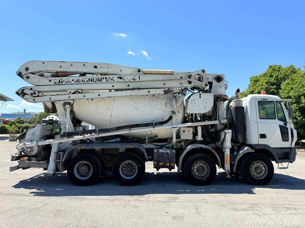 Astra Betonpompa Betonmischer