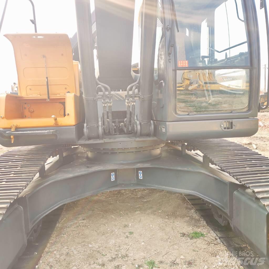 Hyundai R220LC-9S Raupenbagger