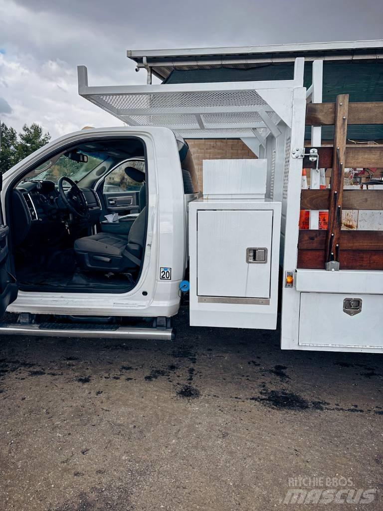 Dodge Ram 5500 Kommunal-Sonderfahrzeuge