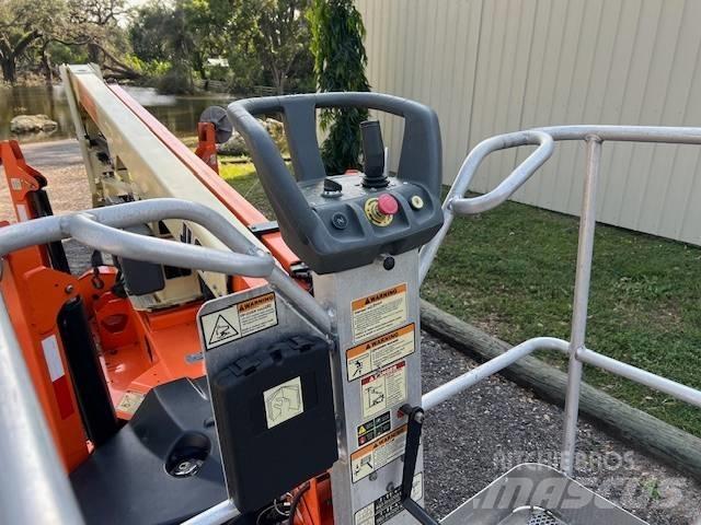 JLG T 350 Anhänger-Arbeitsbühnen