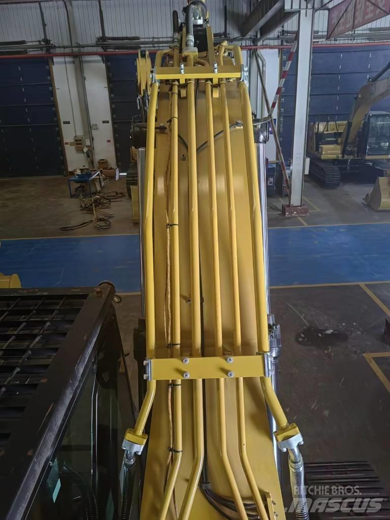 CAT 323 Raupenbagger