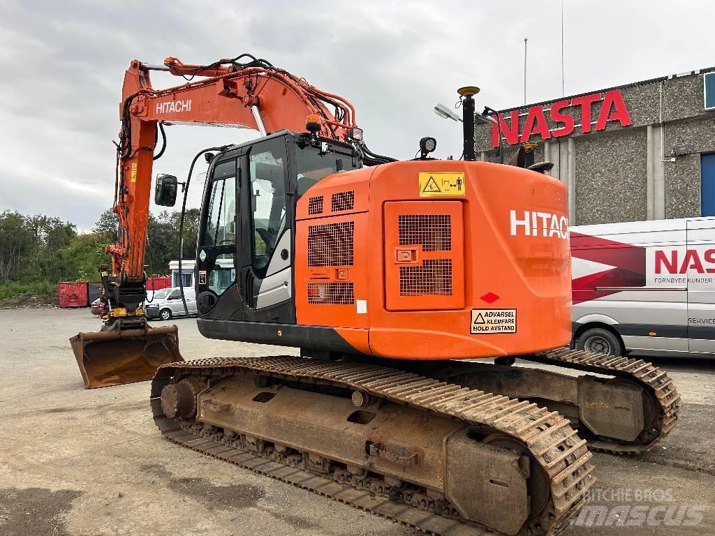 Hitachi ZX225USLC-5 Raupenbagger
