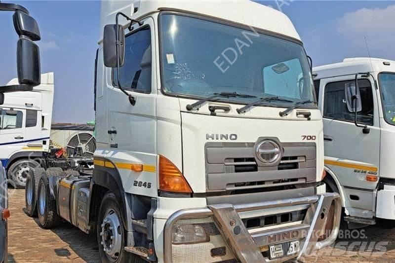 Hino 700 Andere Fahrzeuge