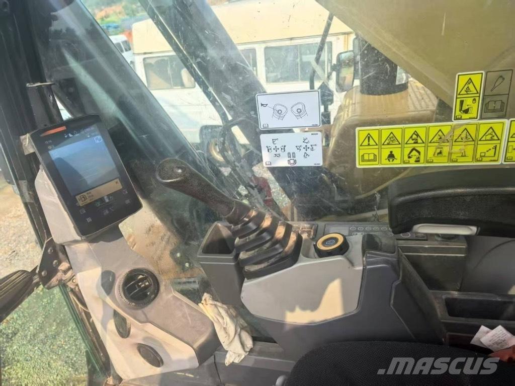 CAT 352 Raupenbagger