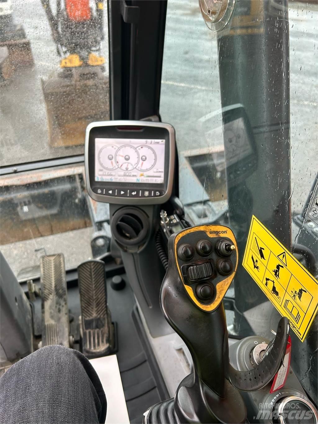 Doosan DX170W-5 Raupenbagger