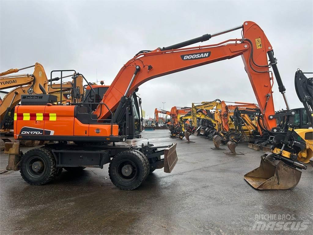 Doosan DX170W-5 Raupenbagger