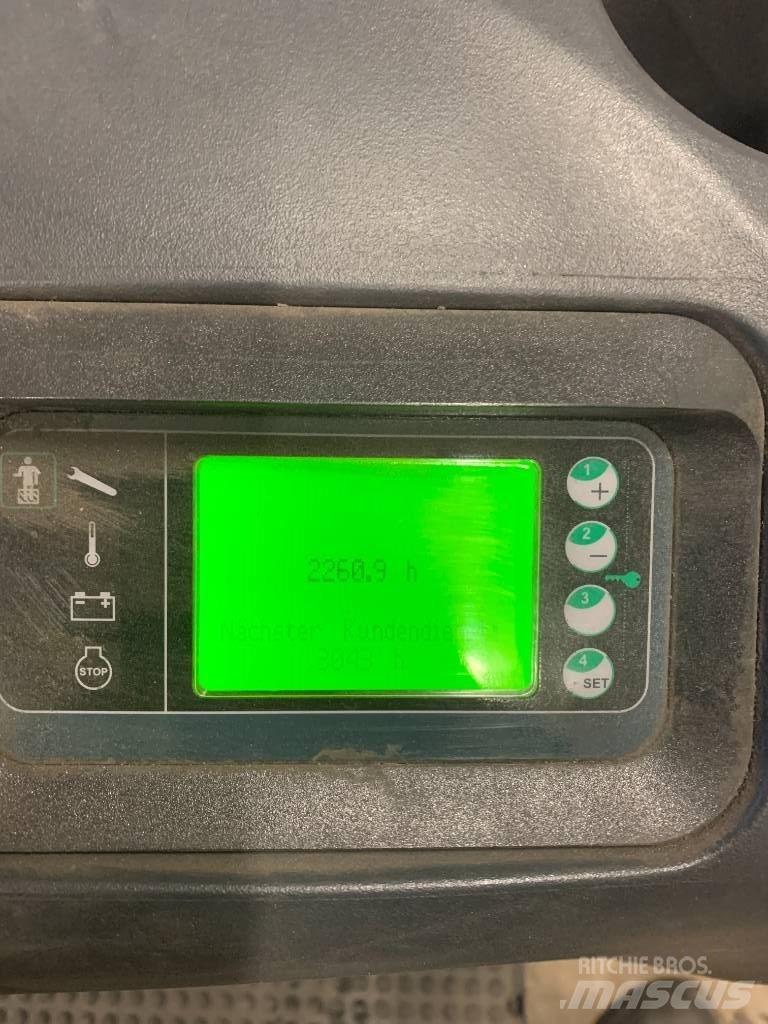 Linde D 12AP Zelfrijdende stapelaars