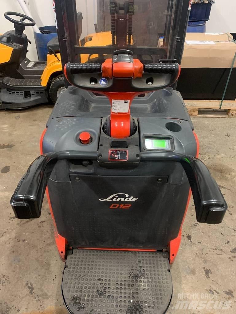 Linde D 12AP Zelfrijdende stapelaars