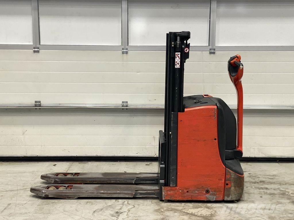 Linde D08 Deichselstapler