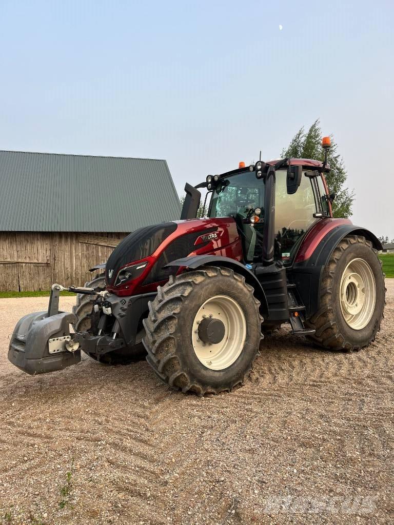 Valtra T 254 V Traktoren