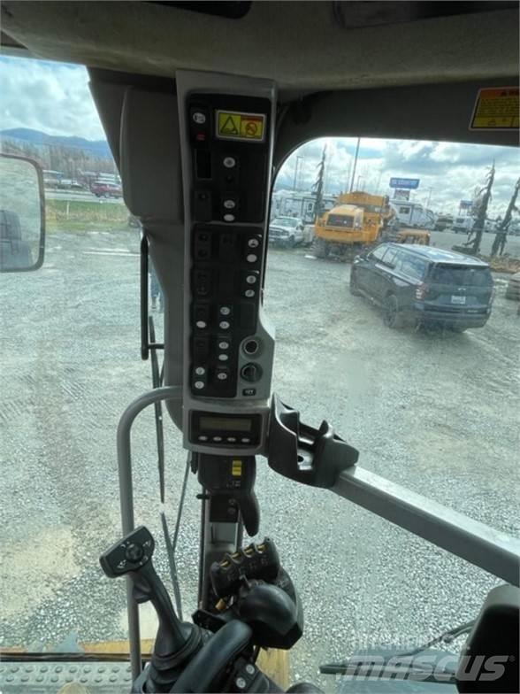 CAT 160M Grader