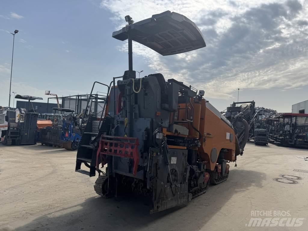 Wirtgen W 100 F Asphaltfräsen