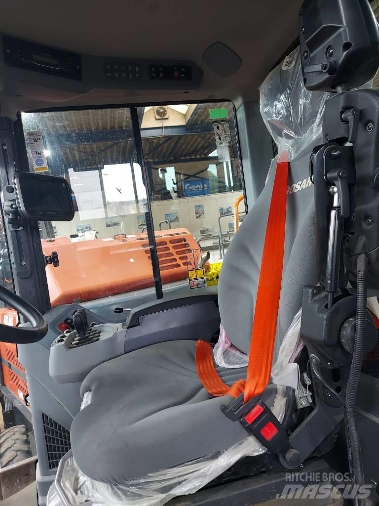 Develon DL 320-7 Radlader