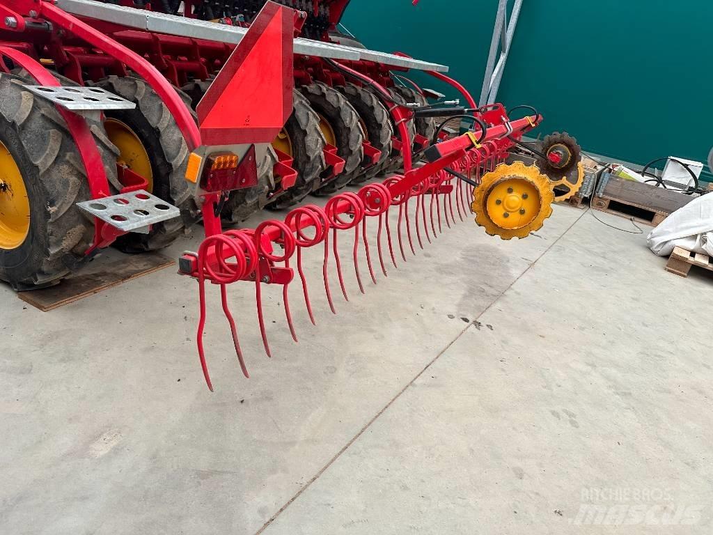 Väderstad Rapid 400C Drillmaschinen
