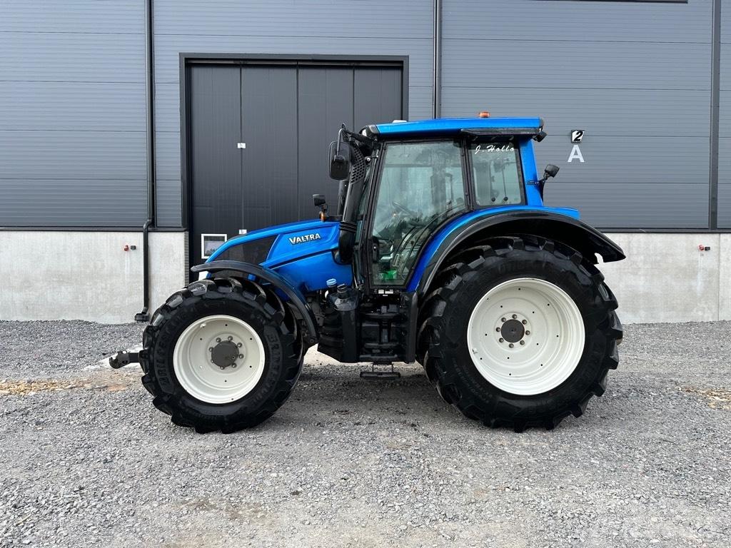 Valtra N 123 Traktoren