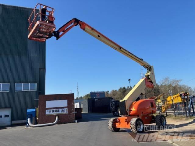 JLG 800 AJ Gelenkteleskoparbeitsbühnen