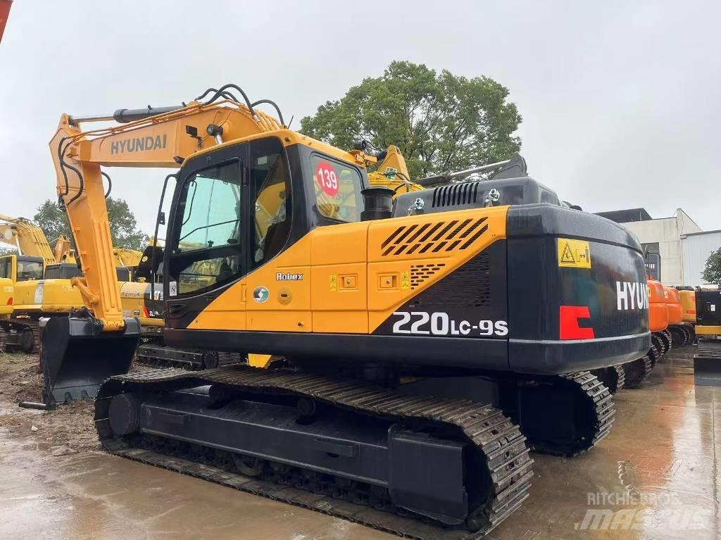 Hyundai R220LC-9S Mobilbagger
