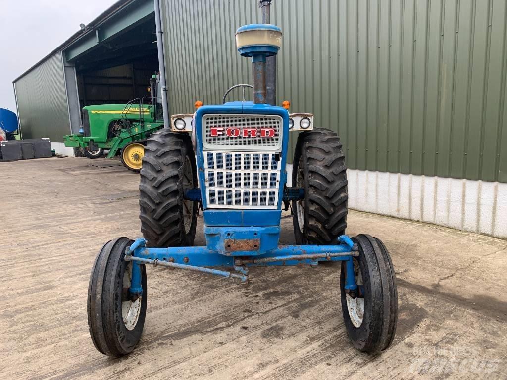 Ford 7000 Traktoren