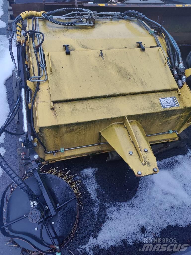 Rote 329/TL Kompakttraktor-Aufsätze