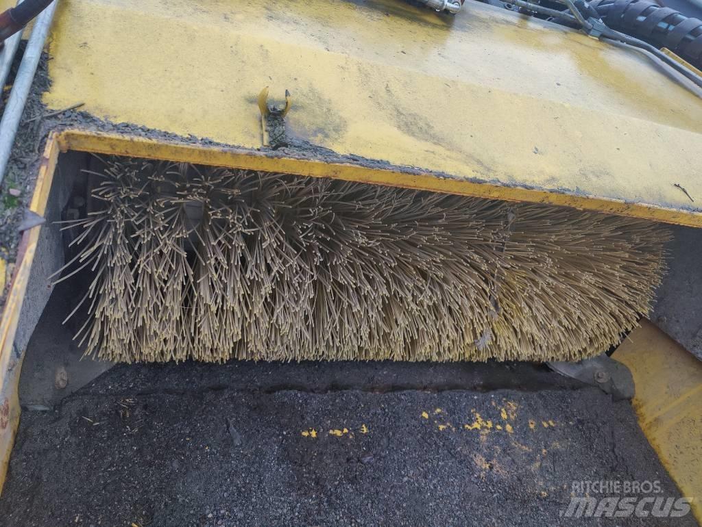 Rote 329/TL Kompakttraktor-Aufsätze