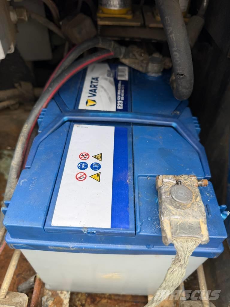 Aichi SR 12 B Teleskopbühnen