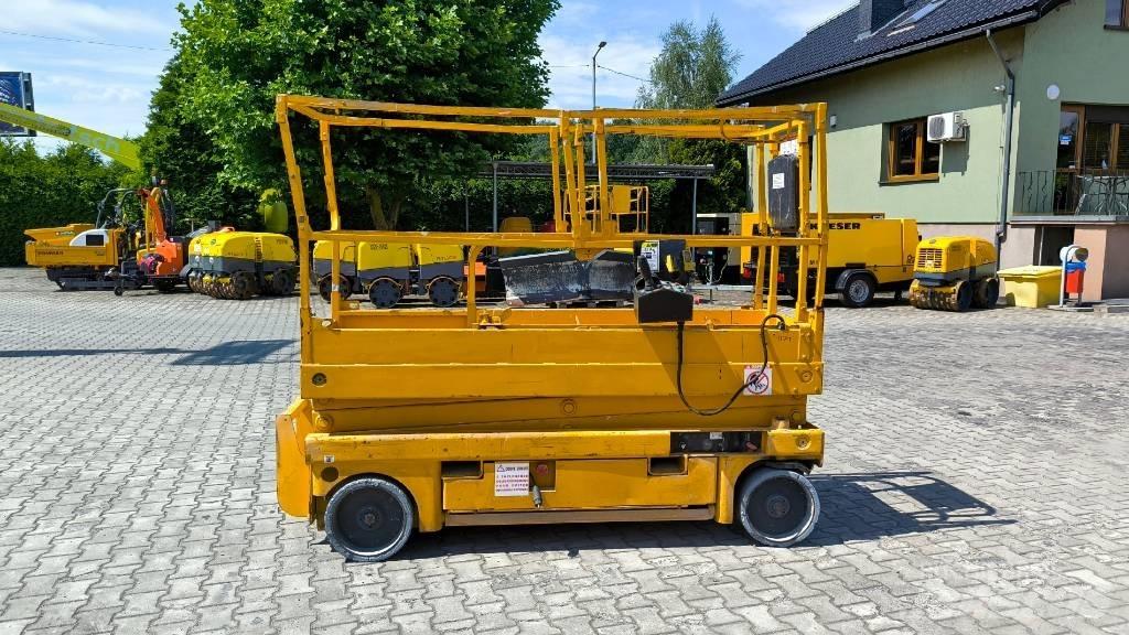 Haulotte Compact 8 Scheren-Arbeitsbühnen
