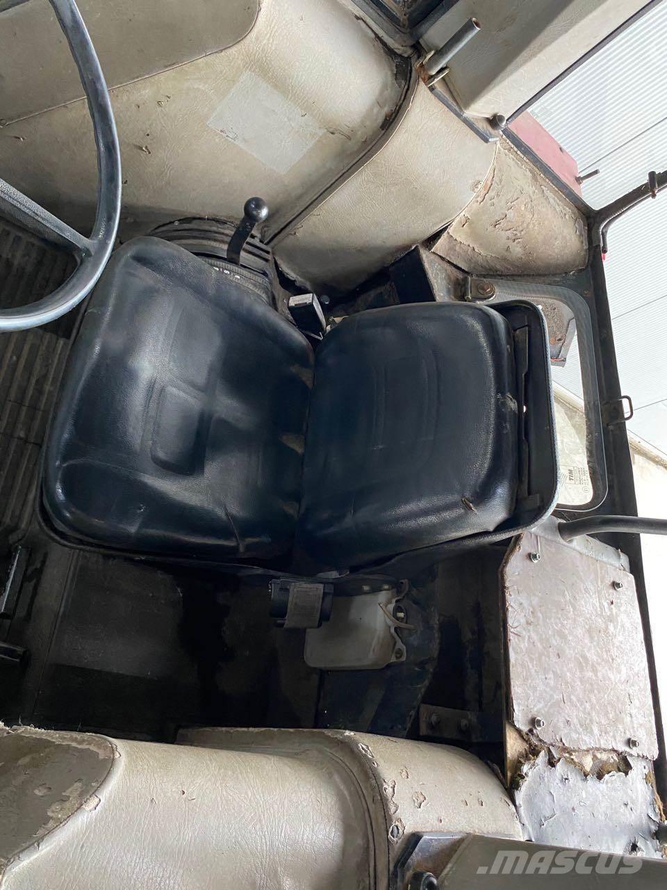 Case IH 840 AS Traktoren