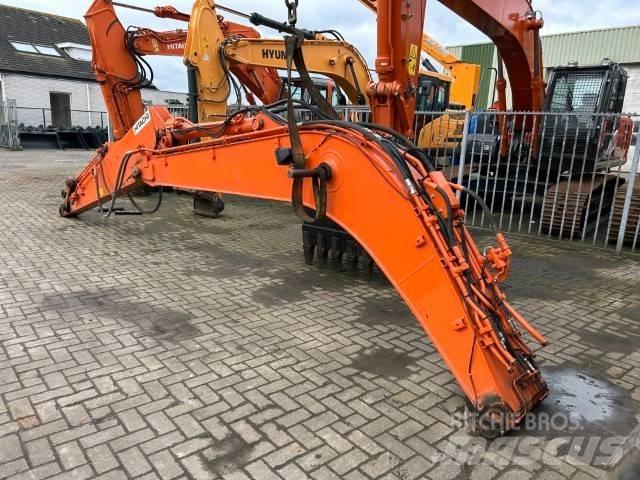Hitachi ZX 130 Tieflöffel