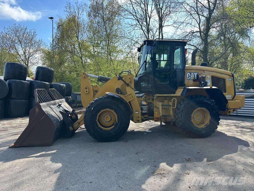 CAT 930M new tires! Radlader