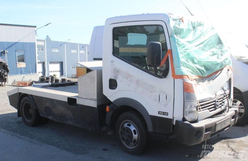 Nissan Cabstar Sattelzugmaschinen