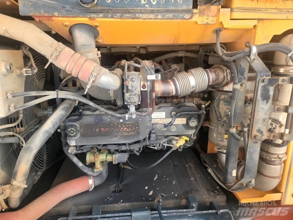 Hyundai HX 220 Raupenbagger
