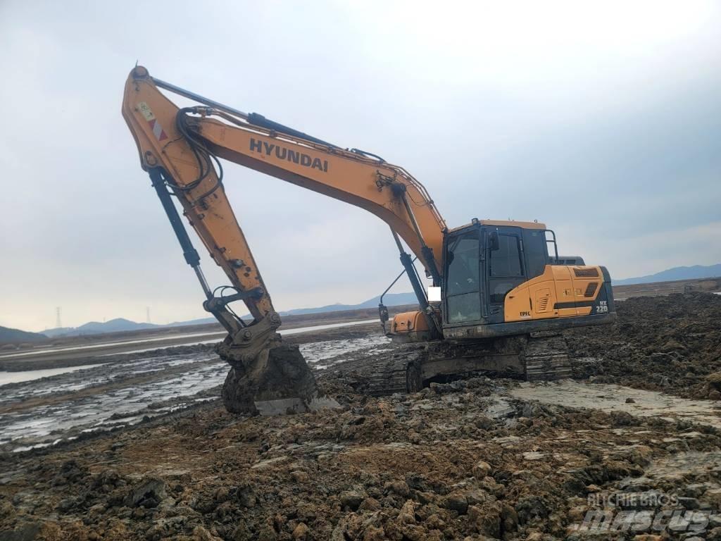 Hyundai HX 220 Raupenbagger